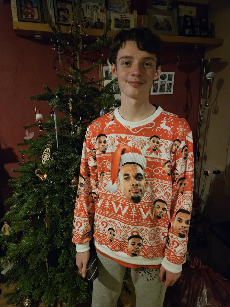 Morgan70569825's tweet photo. @TrentAA Merry Christmas https://t.co/KhMvmbKOG8