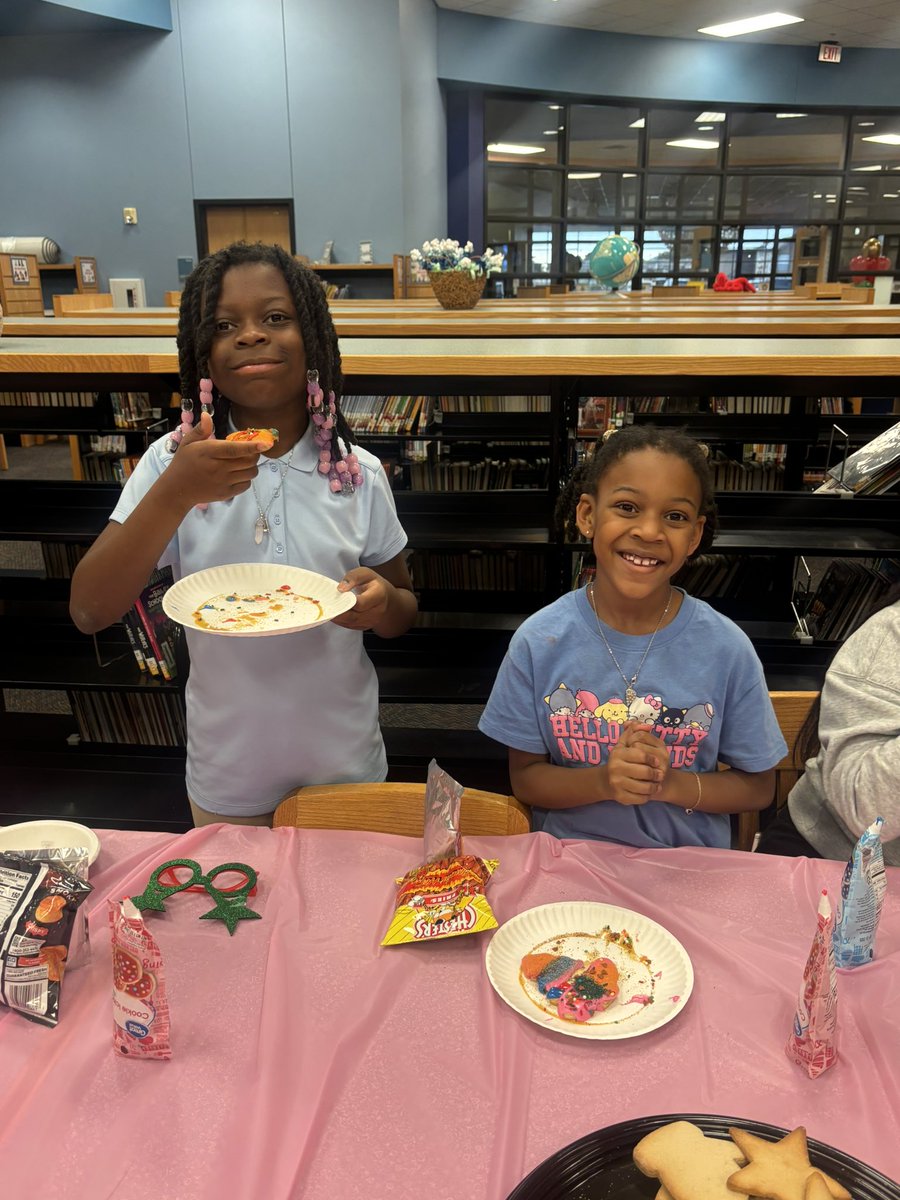 Thank you <a href="/netzeroJMS/">Lady Bird Johnson MS</a> for bringing Girls INC to <a href="/TownsellElem/">Townsell Elementary</a>. #girlpower