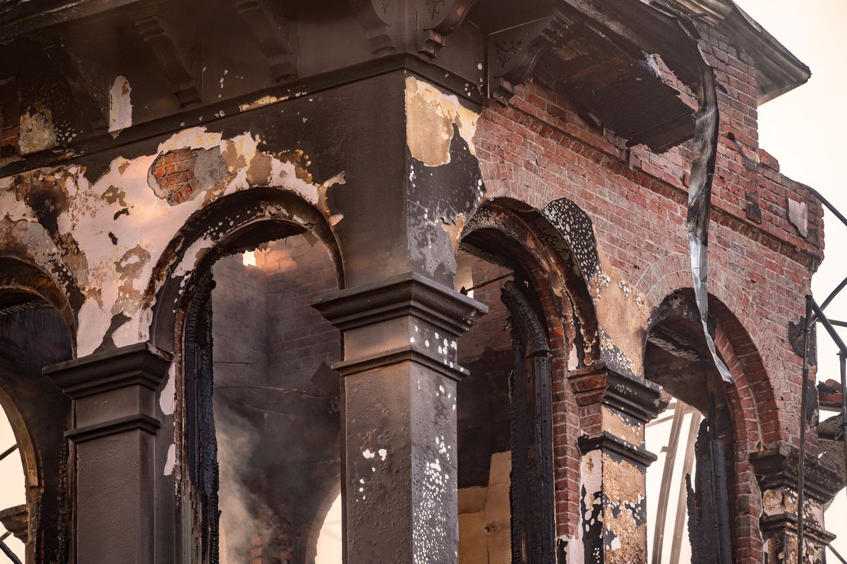 JasonHalley_CSU's tweet photo. The Bidwell Mansion, the historic building adjacent to the campus, was destroyed in an overnight fire. https://t.co/LsrJgiagyL