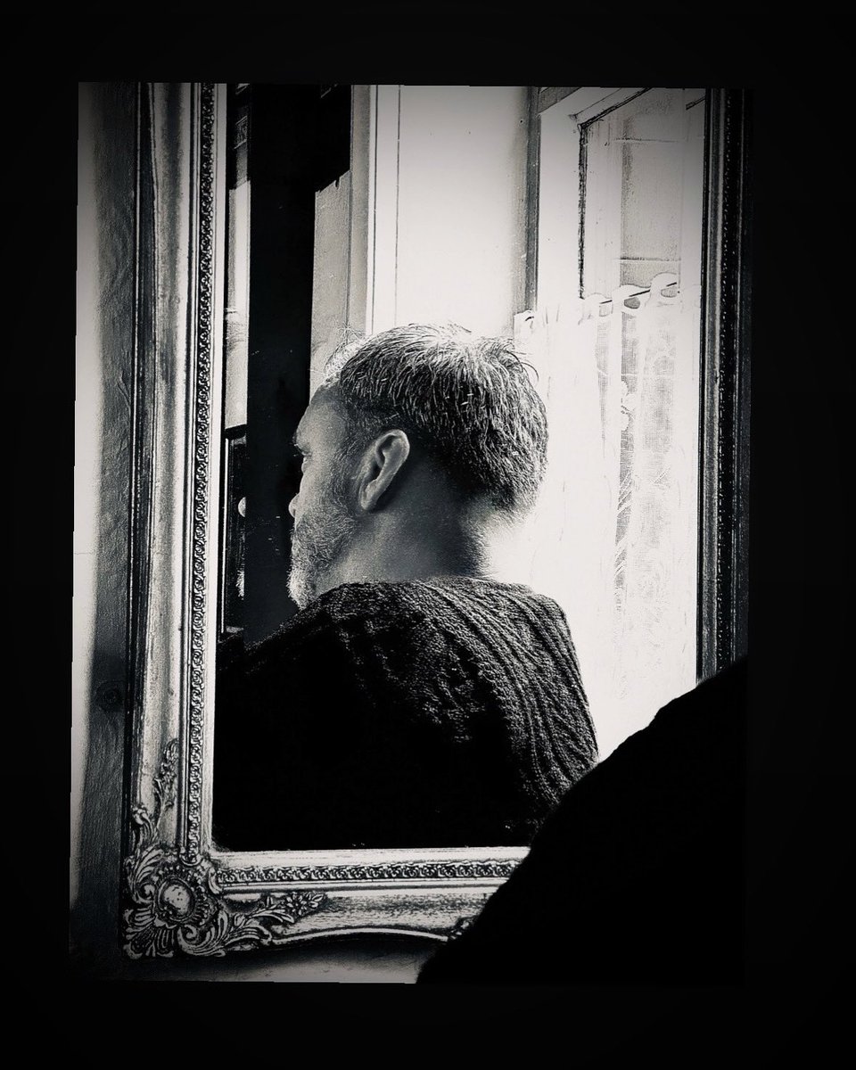 _domagius_'s tweet photo. •
Diary #3223: Roy
http: //www.domagius.co.uk.diary https://t.co/TGue1nobur