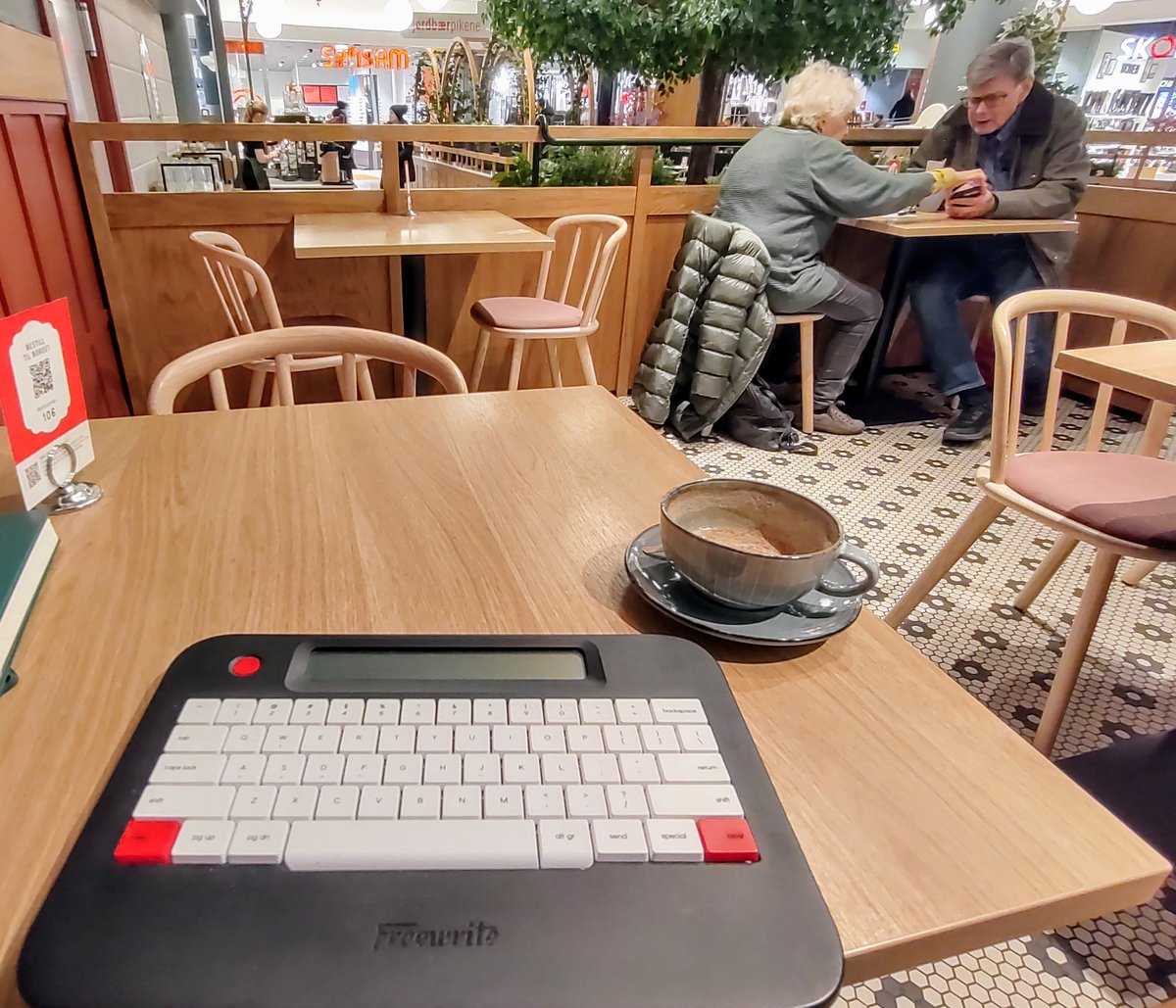 frogupnorth's tweet photo. It's been a while since the last cup of cappuccino in a cafe. But now that the fever and bronchitis are almost conquered, it was about time my friend Alpha and I had a little writing session together here. β #FreewriteAlpha https://t.co/MDXUX7duL5