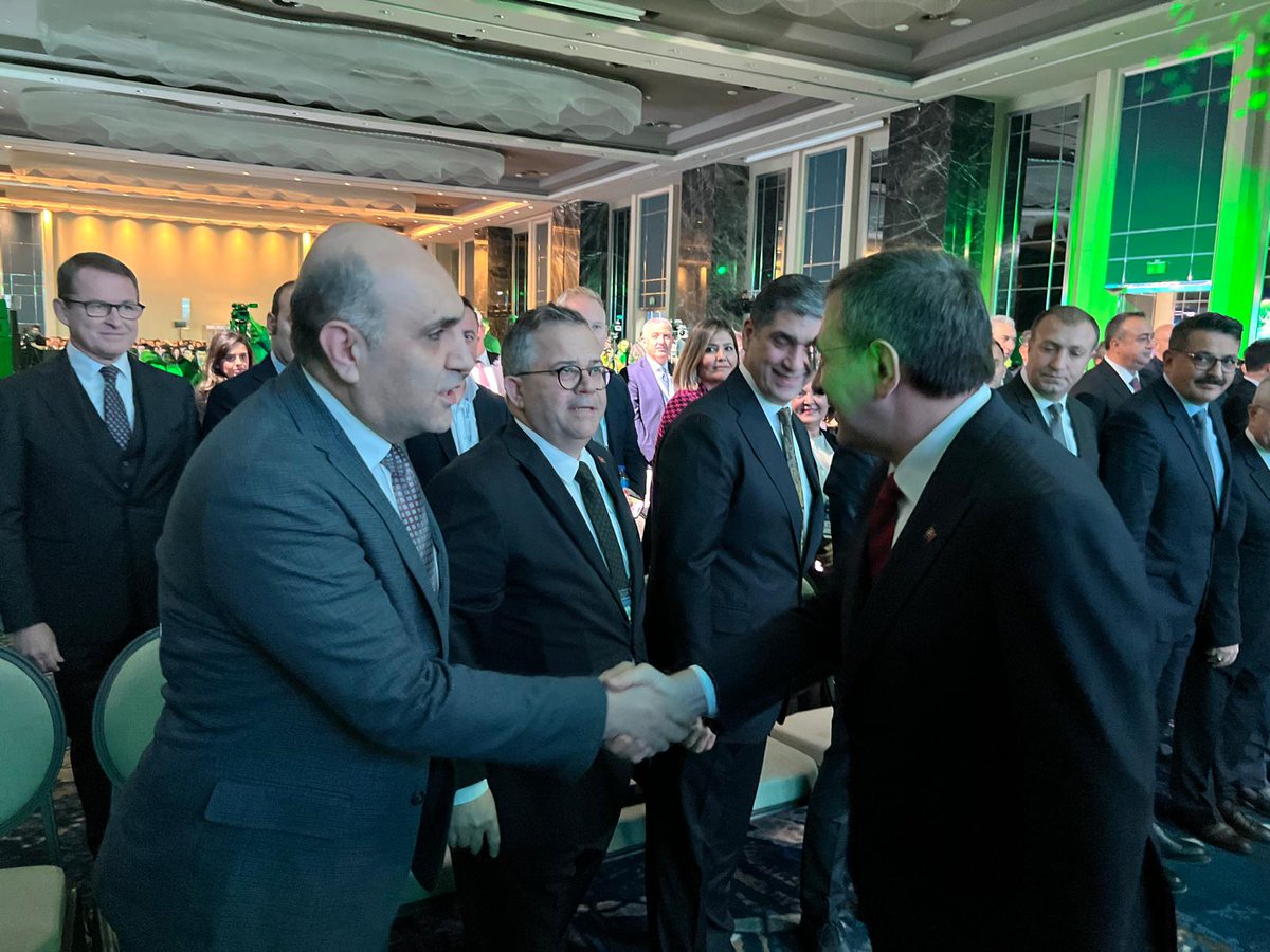 Sayın <a href="/_cevdetyilmaz/">Cevdet Yılmaz</a> ın teşrifiyle gerçekleştirilen <a href="/tspborgtr/">tspborgtr</a> nin düzenlediği Sermaye Piyasaları Kongresinde dijital ,yeşil ve toplumsal dönüşümde Sermaye piyasalarının rolü hakkında kıymetli bilgiler edindik .  <a href="/spkgovtr/">SPK</a> <a href="/gul_davut/">Davut GÜL</a> <a href="/aerdemcantimur/">Abdullah Erdem Cantimur</a>