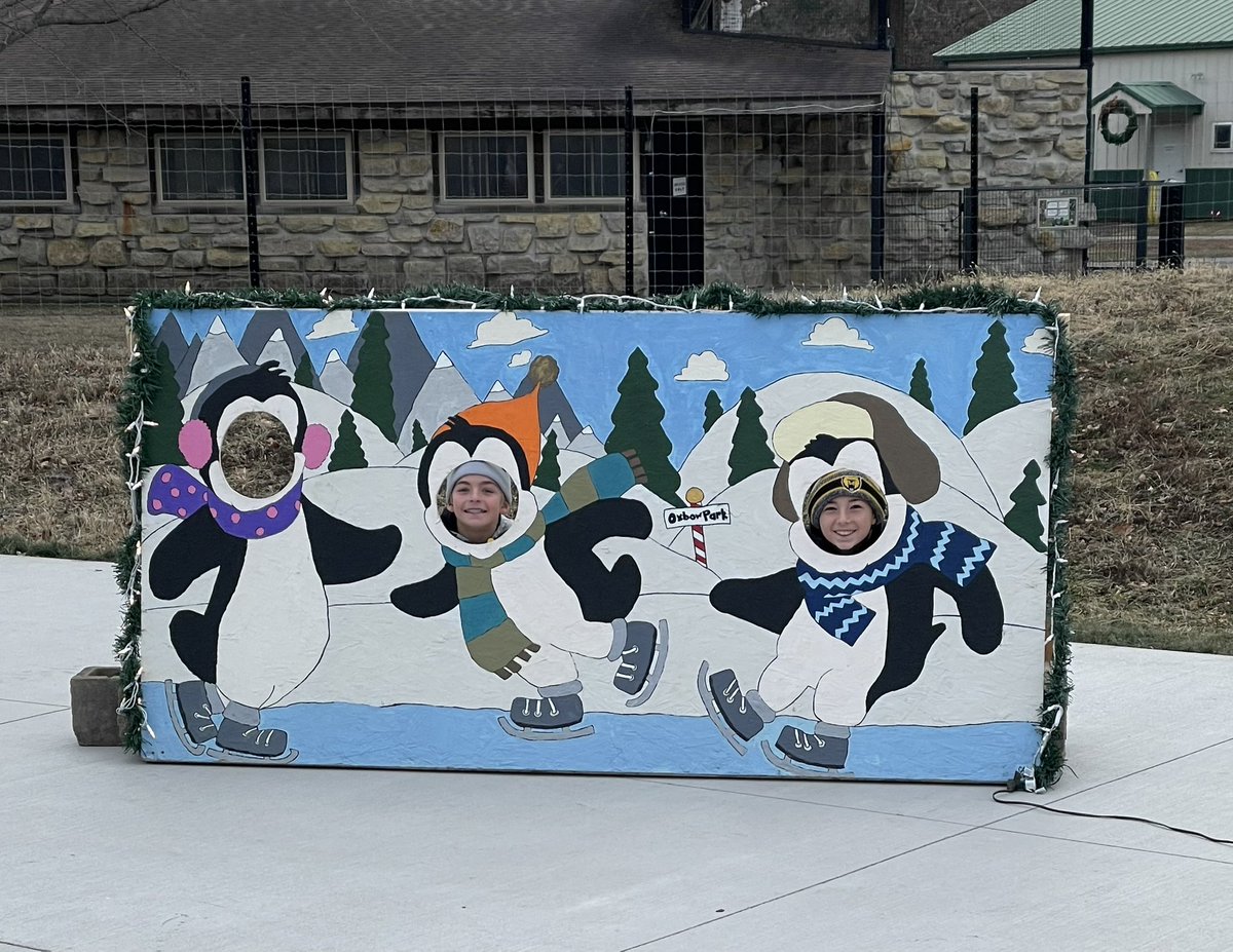 DonlinSTEM's tweet image. Great first trip to Zollman Zoo for the 7th grade STEM class. Ready to design some cool winter enrichment toys for our favorite animals!