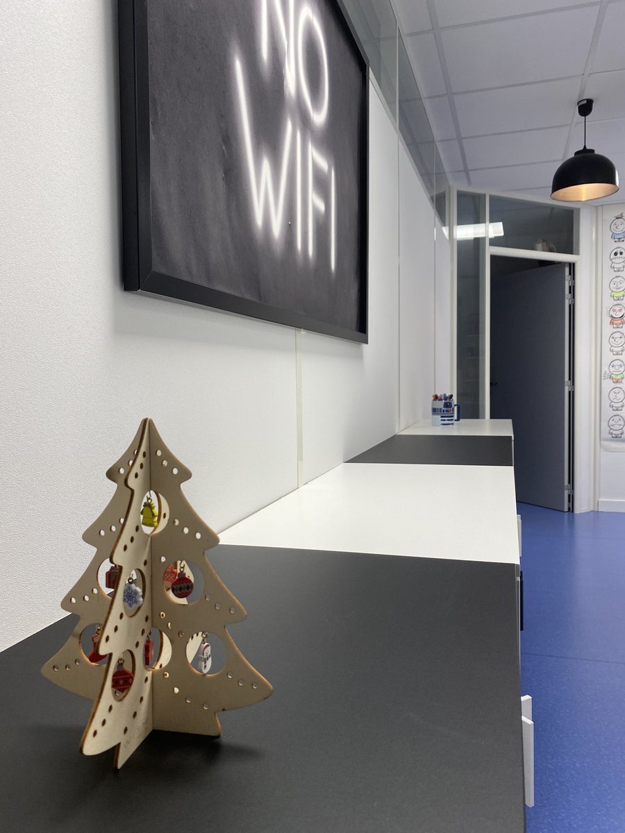 Merci à <a href="/WithSecure_FR/">WithSecure France</a> pour le sapin 🌲 de Noël 🎅 en provenance de 🇫🇮 😉