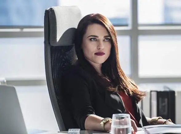 fuckingswen's tweet photo. Imagina ser um personagem que tem relevância de verdade por causa da popularidade de um ship e de uma atriz que NUNCA precisou cagar na cabeça de ngm pra ser aceita, apenas fez seu trabalho e agradeceu o carinho de todos, Lena Luthor você é GRANDONA https://t.co/96qmdU6jPw