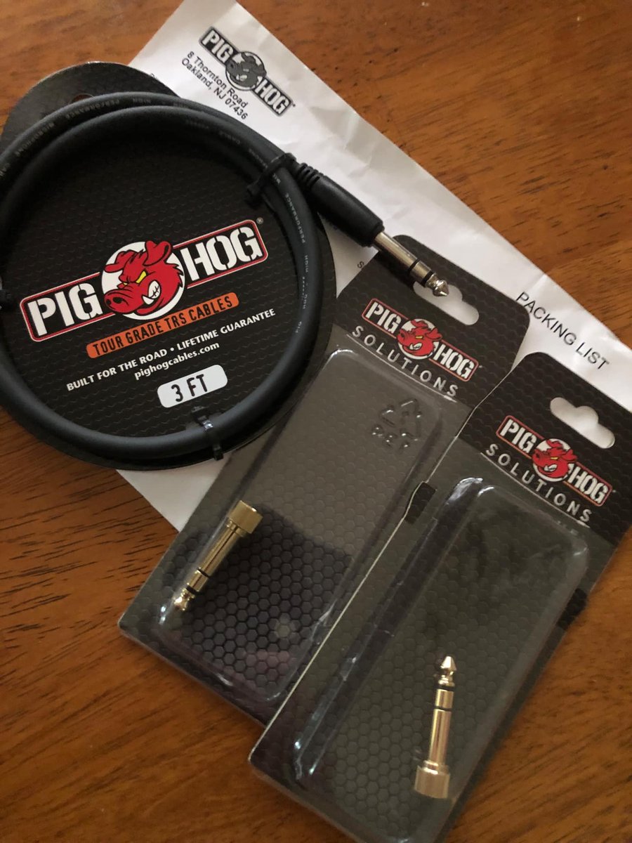 grimrockandroll's tweet photo. The small things make a big difference and that's why I trust @PigHogCables for all of my cable needs! I am now about 98% all Pig Hog for my home studio and my gig cables! A few more cables to go and then I will be getting their cable storage solutions!
#pighogcables #rock https://t.co/8yGzMzAkq8
