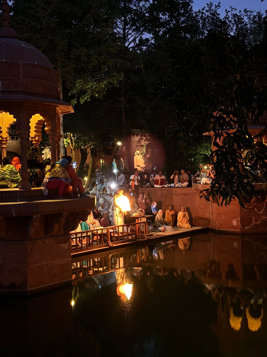 Radhanath Swami tweet media