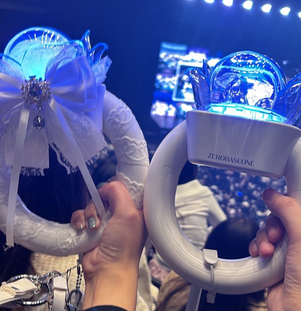 ﾕｶﾜ tweet media