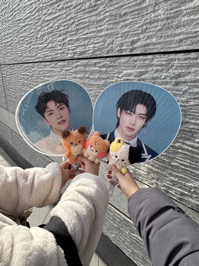 ﾕｶﾜ tweet media