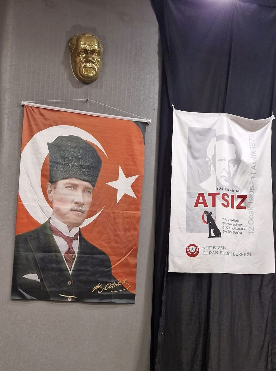 Ahde Vefa Turan Birliği Derneğinin  
Nihal Atsız hocayı anma toplantısındayız. 

" Yarı yolda ölse de en yürekten arkadaşın 
Yüce dileğe doğru tek başına at salmalısın. "