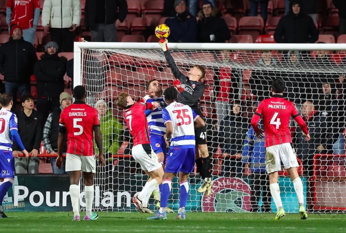 👀Former Player Watch👀

Great night for Tom Norcott. 

Came on in the 59th minute of the Walsall FC v <a href="/ReadingFC/">Reading FC</a> match, following the dismissal of RFC’s regular GK.

Made a number of  saves to take the game to penalties, despite being down to 9 men.

Well done Tom👏#ReadingFC