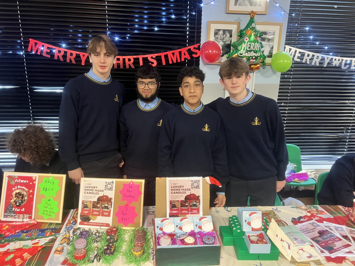 TYMoylePark's tweet photo. A great day of selling for our @MoylePark TY Enterprise classes! Students showcased a beautiful range of handmade items, including candles, soaps, and festive Christmas decorations. Well done to everyone for their hard work and creativity. #Enterprise #CraftsFair #TransitionYear https://t.co/MsfanPsfVe