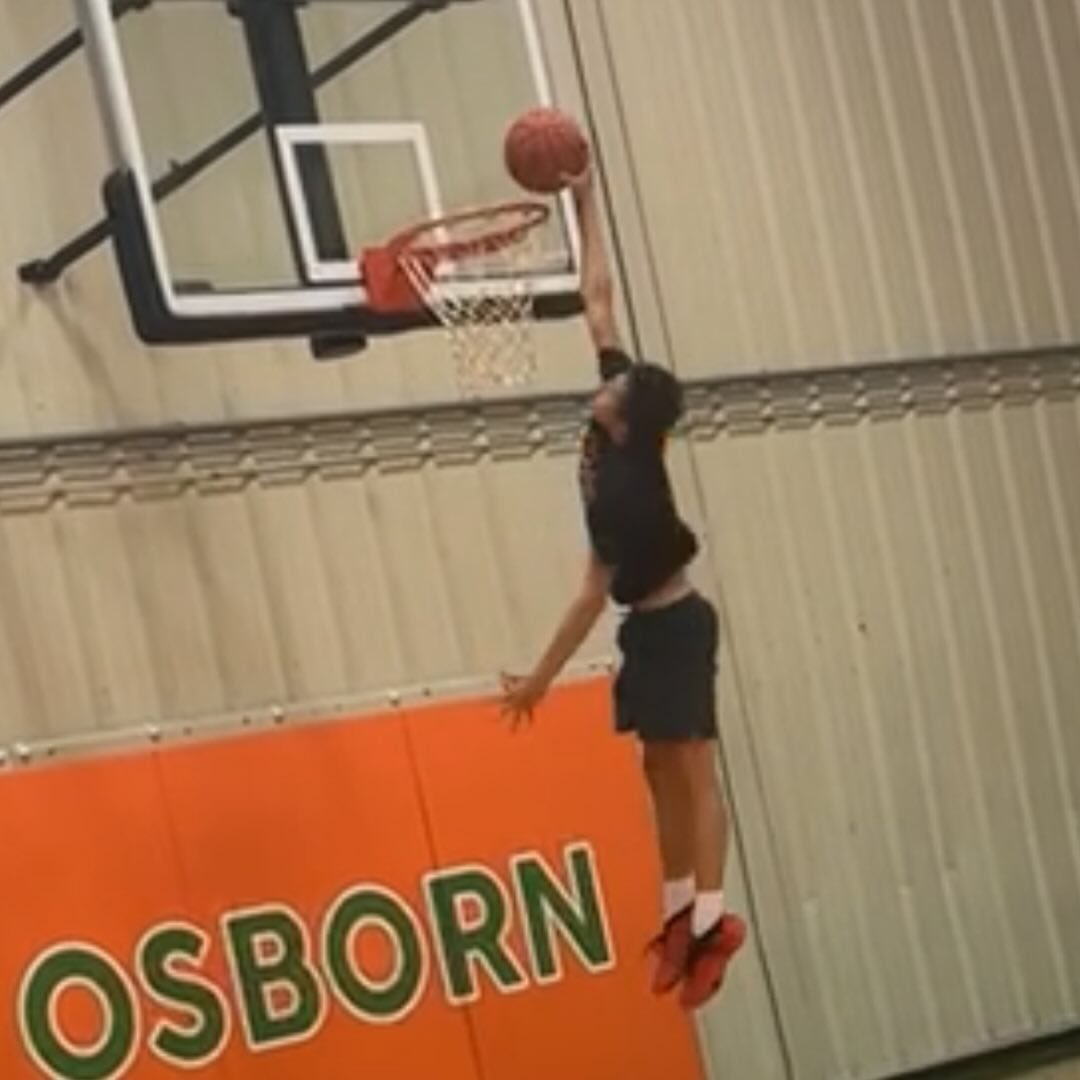 Ian Saunders led us to a victory last night against Cameron scoring 24 points.  He is averaging 21.2 PPG this year as a Sophomore
<a href="/KQ2SPORTS/">KQ2Sports</a> <a href="/KCHS_Hoops/">KC High School Hoops</a> <a href="/810varsity/">810 Varsity</a> <a href="/LeaderMOSports/">Leader Sports</a> <a href="/PrepHoopsMO/">Prep Hoops Missouri</a> <a href="/247recruiting/">247Sports Recruiting</a>