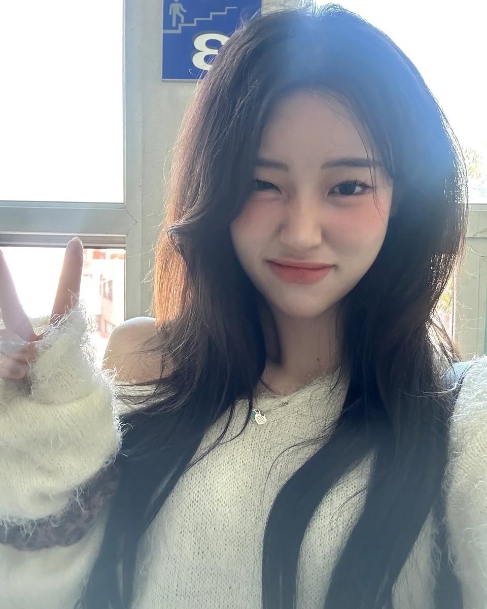 korchokelover's tweet photo. First pinned #nsfwtwť 
💕Hyun ji
💕23
💕5.3(ft)
💕Asian
💖Sub
💘Soft and hard kinks-
DDLG, breath control, rimjob, bj,stinky c0ck,sugar dating 
Sugar daddies I've had so far: 4👥

Dms open
Always Waiting small talk and sext https://t.co/KbTPlN9XLy
