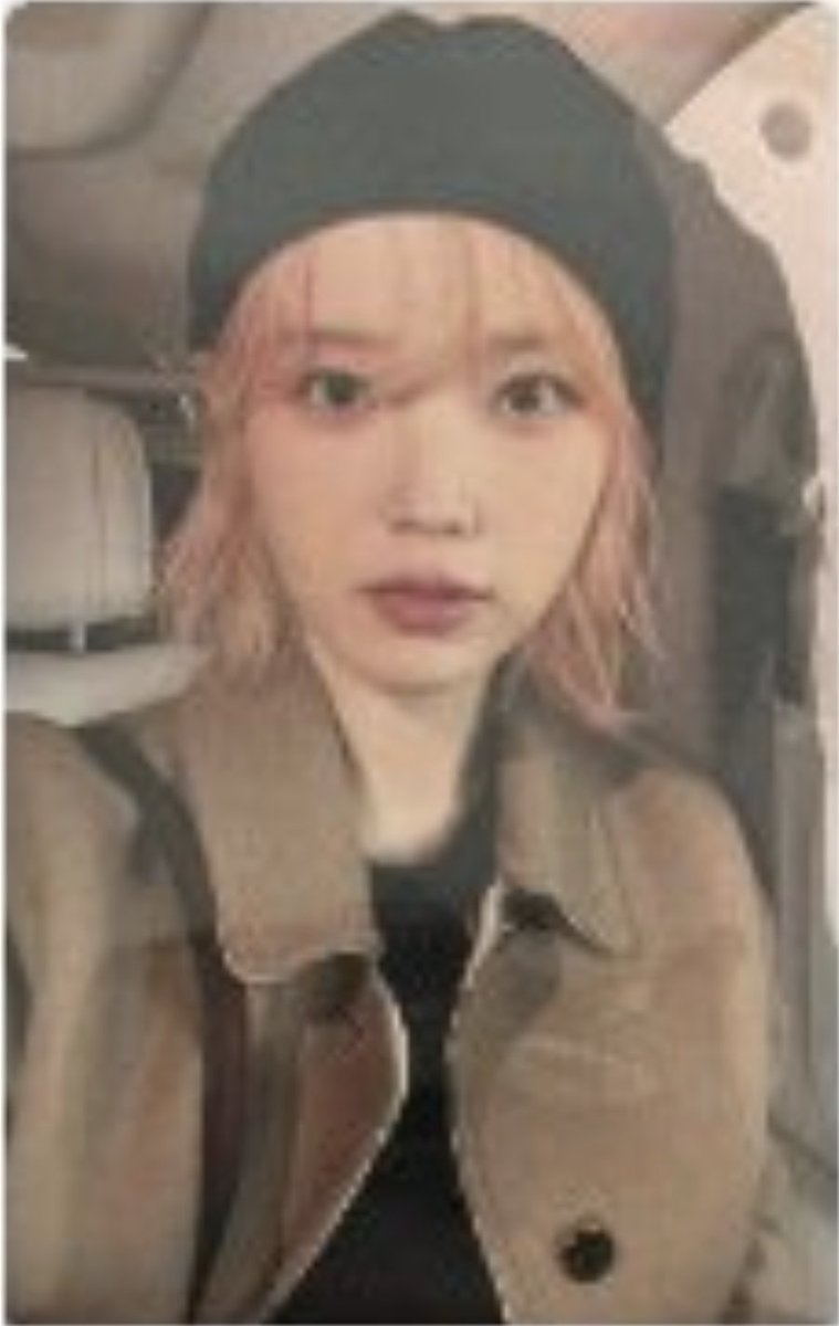 galilelleo's tweet photo. Lee Zii Jia and his IU Photocard from H.E.R Singapore concert 🤭 https://t.co/TZeZ8NSdhA