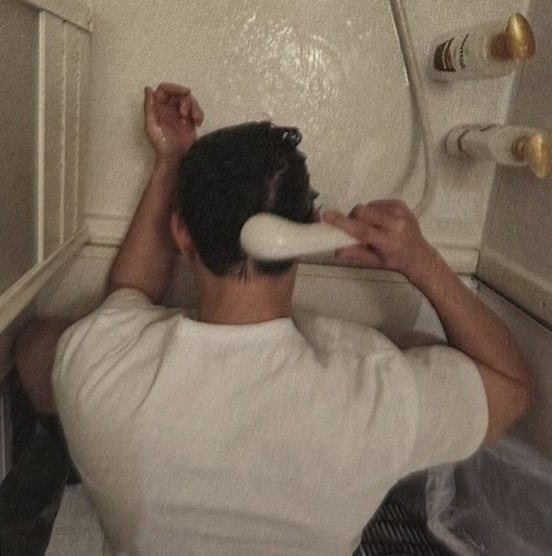 کیونگسو کی انقدر بزرگ شد 😭
فکر کردم چانیولهههه