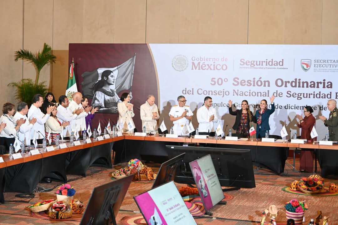 TenChiapas's tweet photo. El gobernador @ramirezlalo_ participa en la 50 Sesión Ordinaria del Consejo Nacional de Seguridad Pública, encabezada por nuestra presidente @Claudiashein en coordinación con gobernadores de la República. https://t.co/kP52eSvtnF