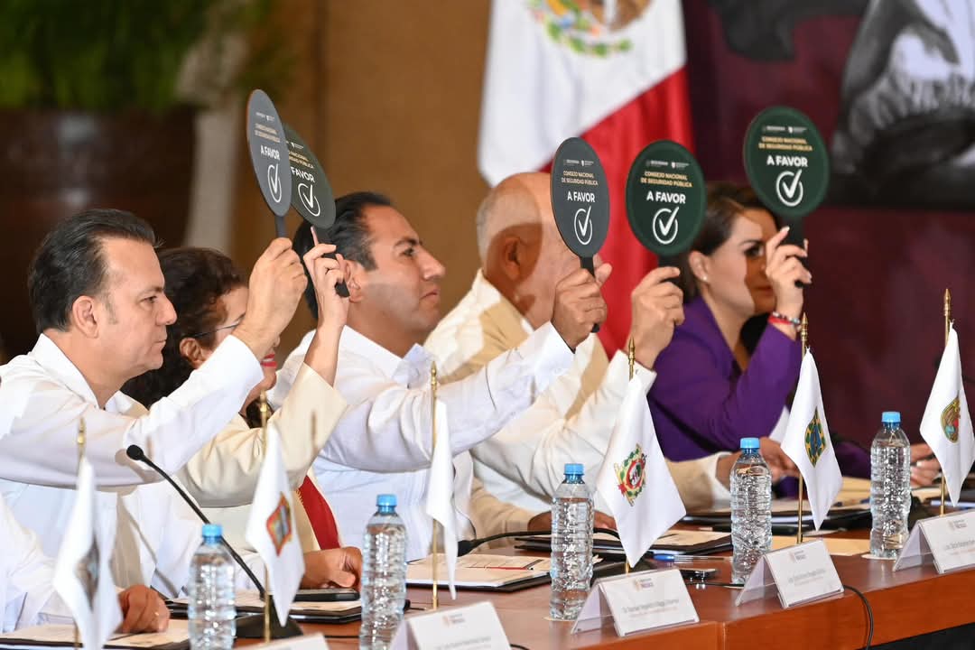 TenChiapas's tweet photo. El gobernador @ramirezlalo_ participa en la 50 Sesión Ordinaria del Consejo Nacional de Seguridad Pública, encabezada por nuestra presidente @Claudiashein en coordinación con gobernadores de la República. https://t.co/kP52eSvtnF