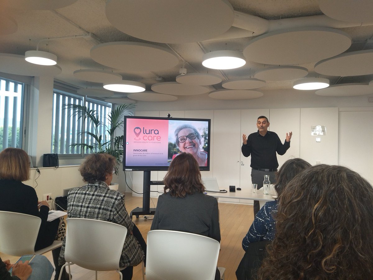 Avui, hem acollit la jornada del hub #Innocare amb ponència central d'<a href="/Inst_Donabedian/">Instituto Donabedian</a> i la presentació de dues experiències empresarials d'èxit en l'àmbit de les #cures, <a href="/LuraCare_Health/">Lura Care</a> i Pensium. Cafè-networking i, per acabar, visita guiada a l'Espai Mataró Cuida-CareCityLab👏