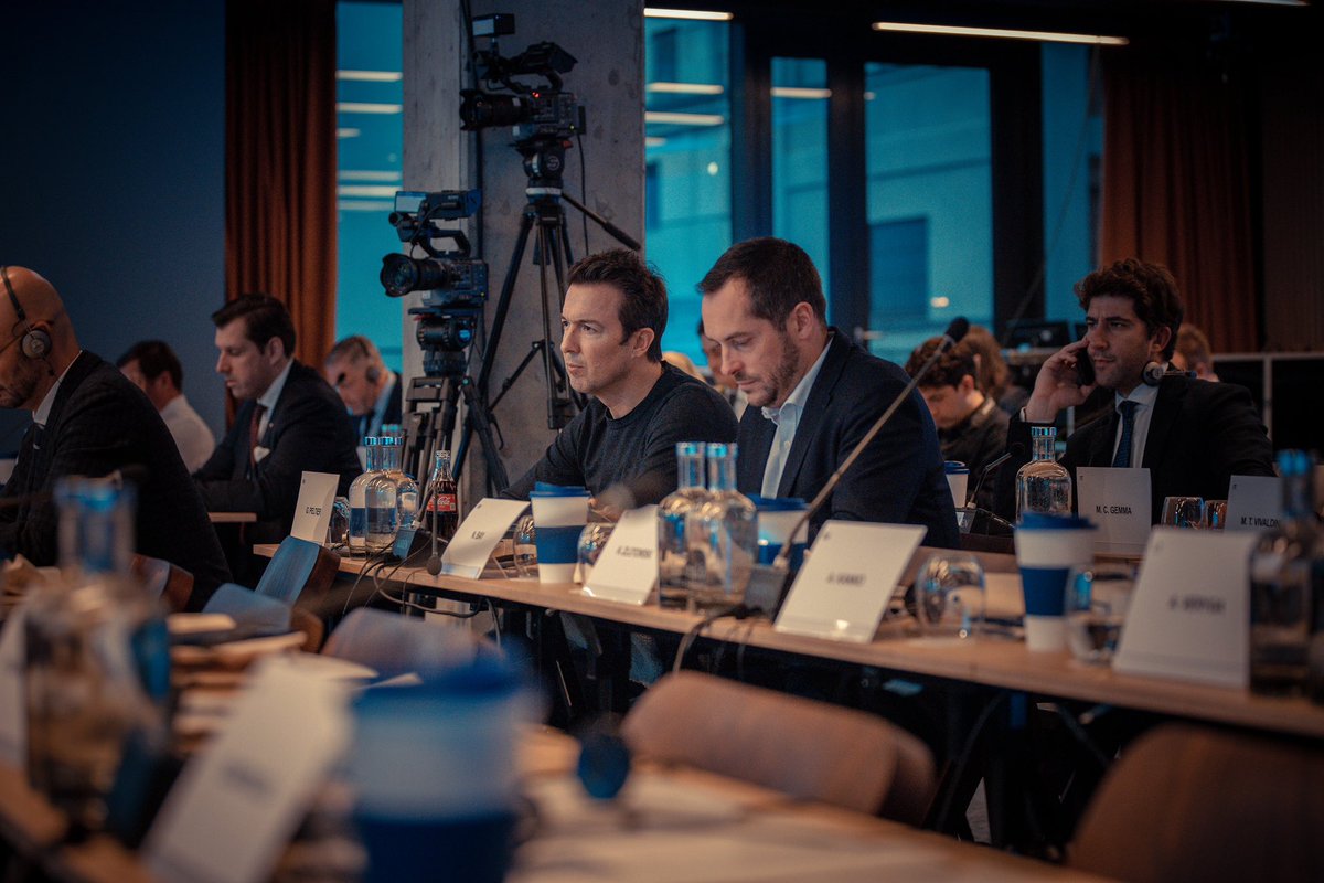 Nicolas Bay tweet media