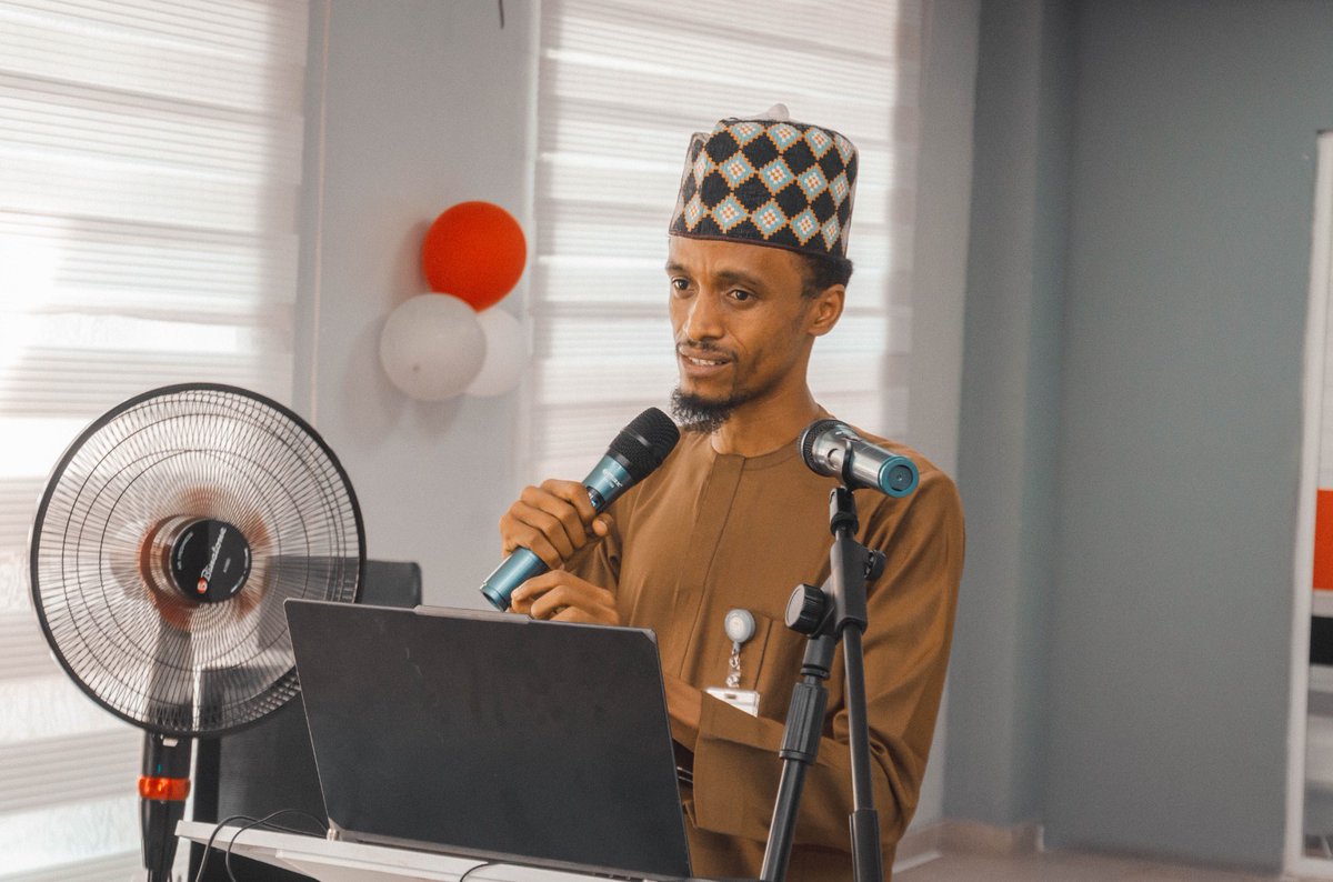 Thinklabgroupng's tweet photo. Day 3 of our 2024 Strategy Session! Our Chairman, Dr. Sa'id Alkali Kori, emphasizes sustainability, luck, strategy, focus, and diversity in SBU presentations. #ThinklabGroup #StrategySession #SBU #Leadership https://t.co/pEGVAwBncs