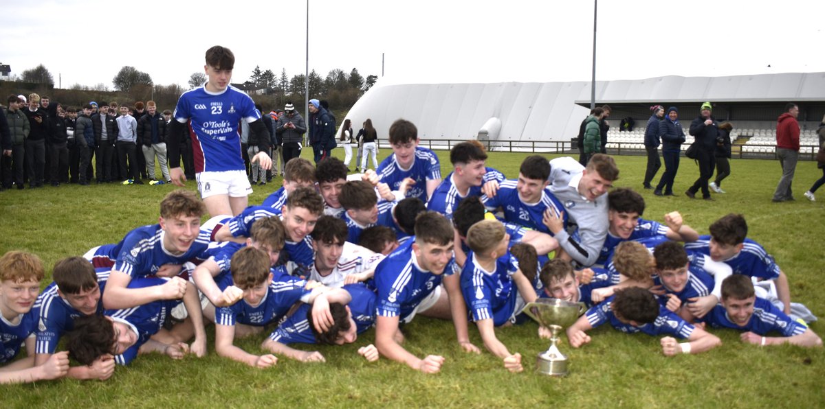 stjarlaths's tweet photo. 🏆Congrats to our Junior footballers who won the Junior A Connacht Final today. 🙌
St. Jarlath's College 1-9
Roscommon CBS 1-8

https://t.co/V9qdmqjLpg https://t.co/3uNhWq7ycf