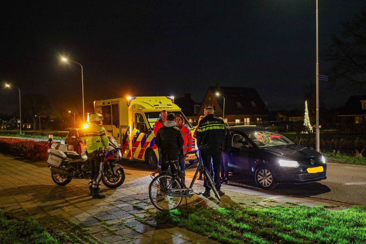 Fietser gewond na botsing in Leek