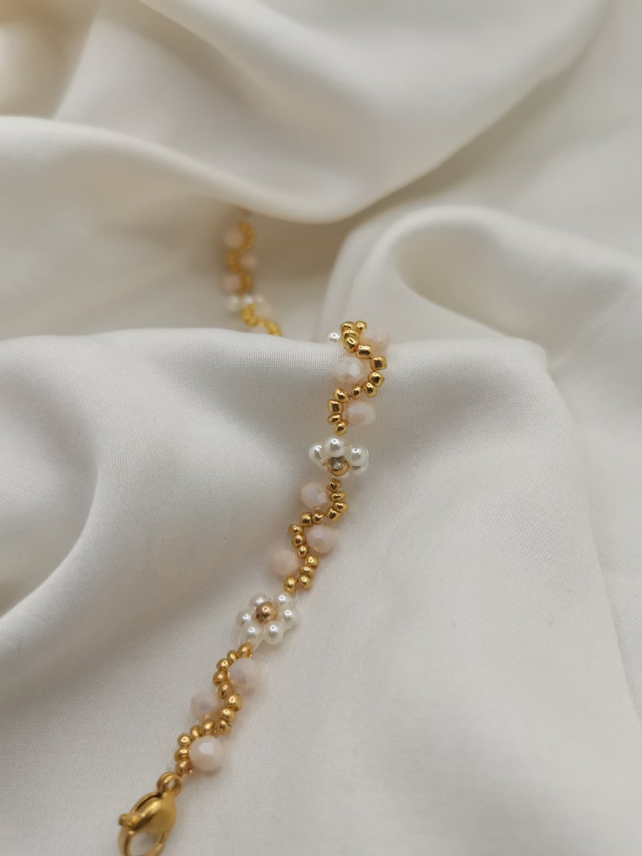 Qu'Allah m'accorde quelques RT et quelques ventes.

Aameeeeeen