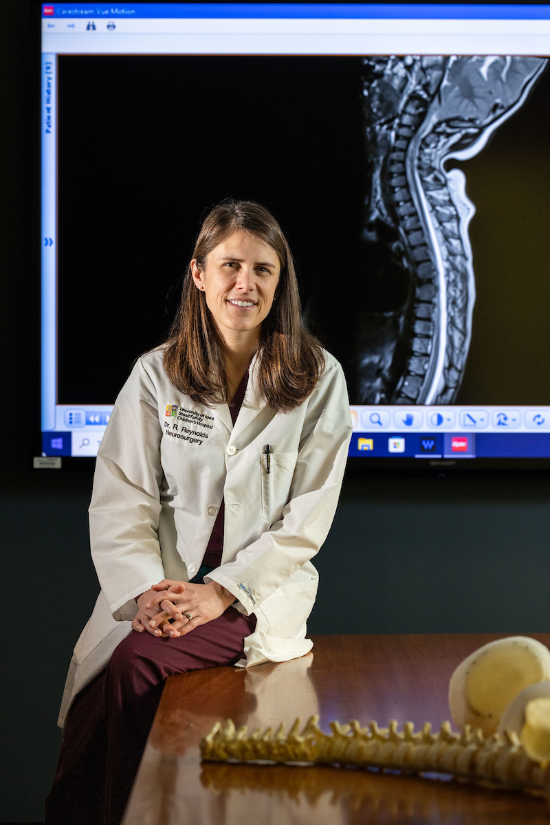 A new study led by pediatric neurosurgeon Rebecca Reynolds, MD, investigates the timing of postnatal #SpinaBifida repair surgery. Information from this study will help improve the developmental outcomes of children with spina bifida around the world. spr.ly/6016QnZBM