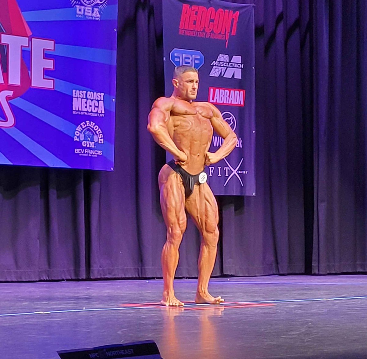 GaintrustMikey's tweet photo. Ten things I learned from competing in my first bodybuilding competition 🧵 https://t.co/6nCPlM1pod