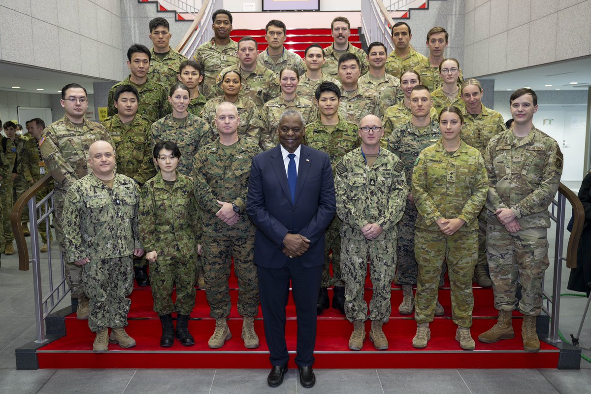 SecDefAustin's tweet photo. Great to meet with some American, Japanese, and Australian troops at Camp Asaka in Japan. These troops demonstrate how the United States military works in lock-step with our Indo-Pacific partners and allies to safeguard peace, security, and prosperity in the region. https://t.co/VPfCOontk1