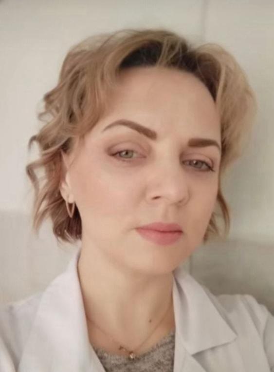 Gerashchenko_en's tweet photo. Nurse Olena Kukarskykh was killed by a Russian strike on Zaporizhzhia.

Olena moved from Russian-occupied Nova Kakhovka and worked in a children's clinic.

Back when she worked at Nova Kakhovka City Hospital, Olena, as a nurse in the treatment room, devoted many years to medical care for patients with serious conditions in the TB department.

Deepest condolences.

📷: Nova Kakhovka urban territorial community/Facebook