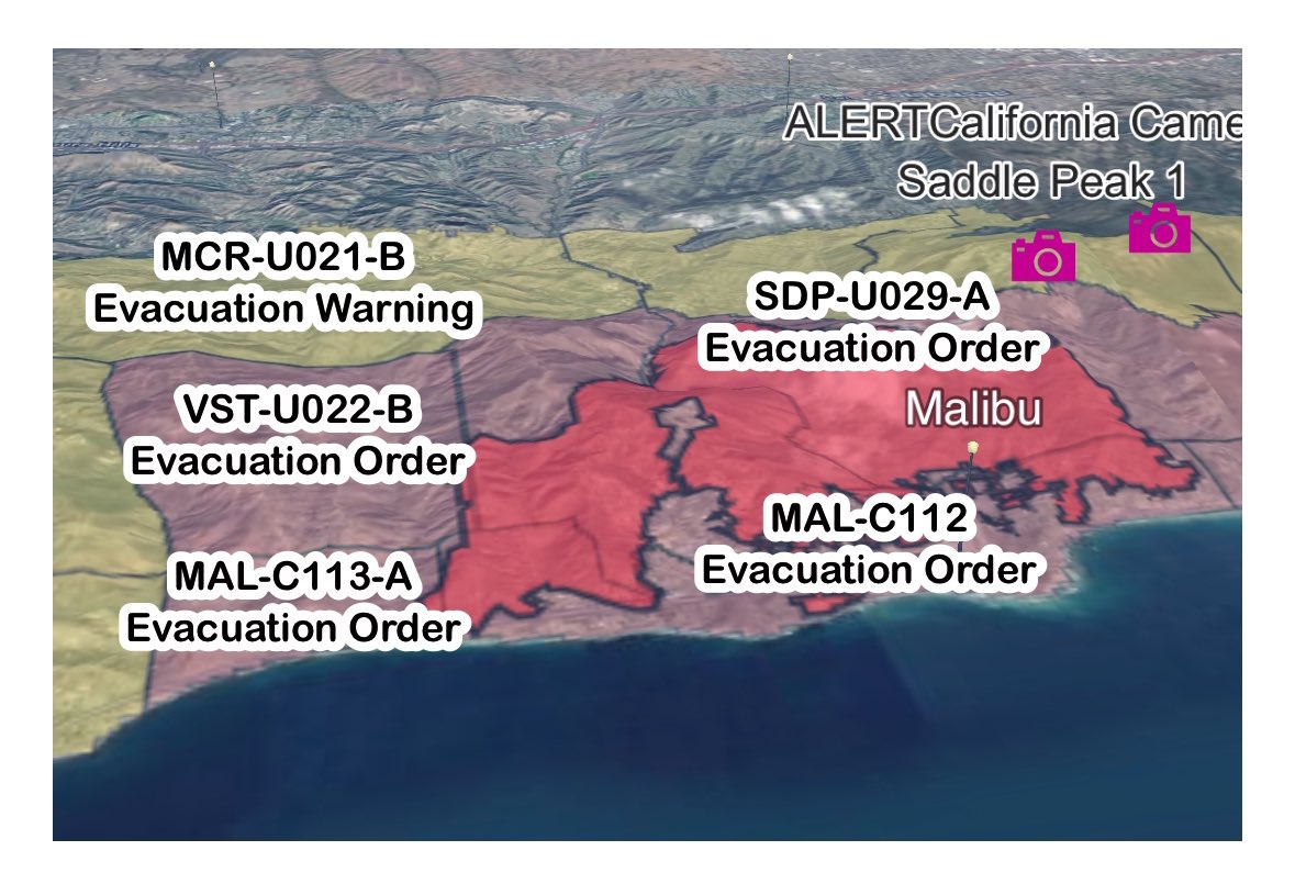 Ничёси, прямо возле нас полыхает. Обычно я прямо через это место на работу еду.