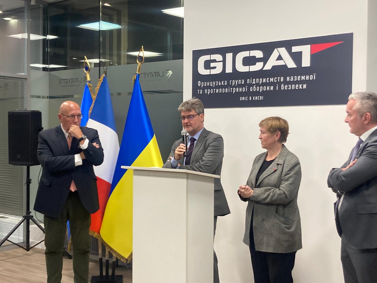 vguillermard's tweet photo. #défense @GICAT_FR a inauguré son bureau à #Liev en #Ukraine, "symbole" de l'engagement durable de ses membres, #UkraineRussiaWar. Ce bureau a notamment pour mission de renforcer la relation avec industrie locale &amp; les #coopérations entre industriels des deux pays https://t.co/k1CWS1IiyN