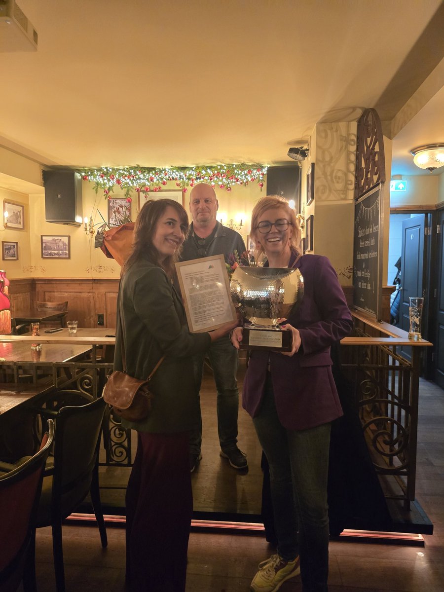 Jaaaa @meestermokka wint de Centrum Promotieprijs dit jaar!
Josien en Lotte zetten zich in voor de binnenstad door de organisatie van het #kinderboekenfestival  maar ook  door bekende schrijvers/influencers naar Doetinchem te halen! Zij zetten <a href="/lkkrdoetinchem/">Lekker. Doetinchem</a>  zo op de kaart!!