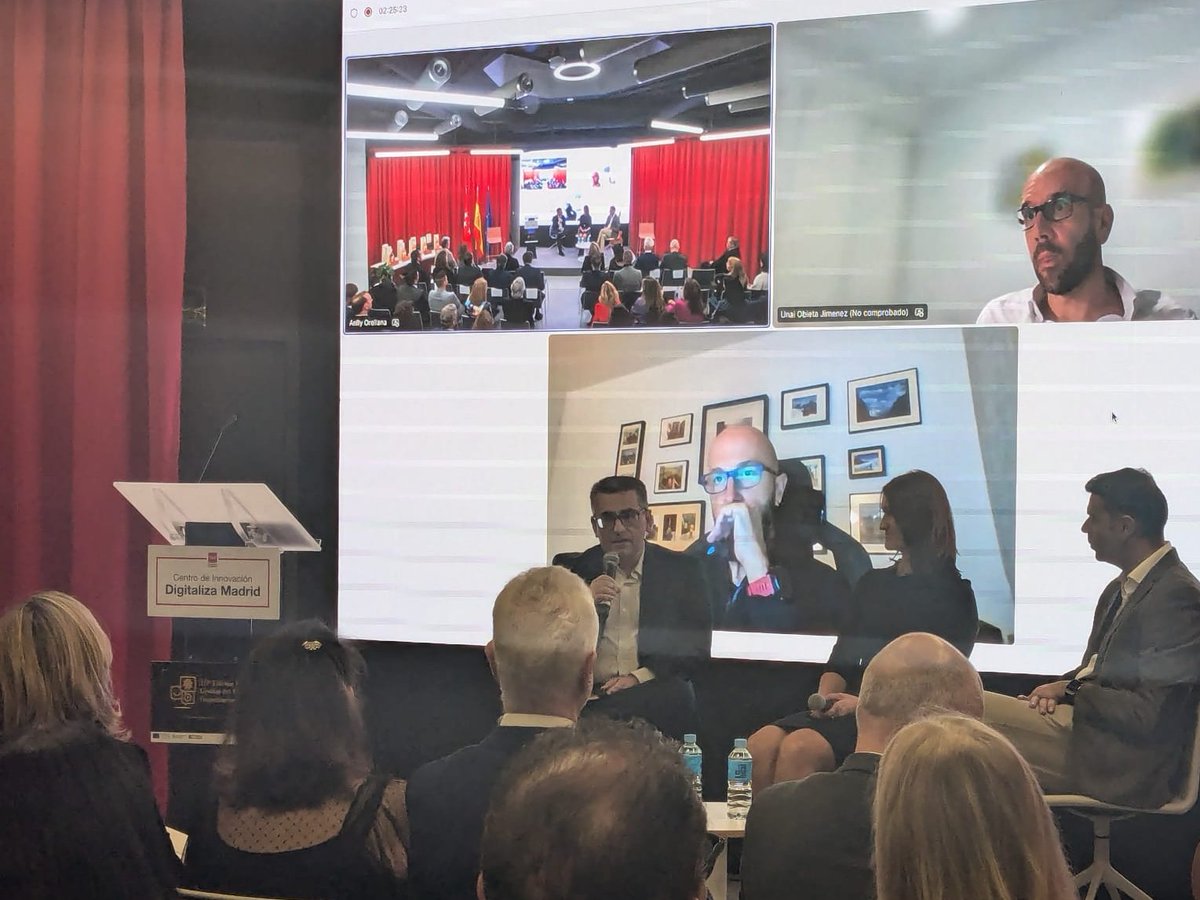 grupo_imm's tweet photo. ¡No te pierdas nuestra Mesa Redonda sobre Inteligencia Artificial! Descubre cómo la IA está transformando nuestras vidas de la mano de grandes expertos:
Ágata Milosz, Román Pérez, Unai Obieta, Daniel Gálvez, Edgar Álvarez. #premiosIMm #gestiondelcambio https://t.co/iRatSVoWTl