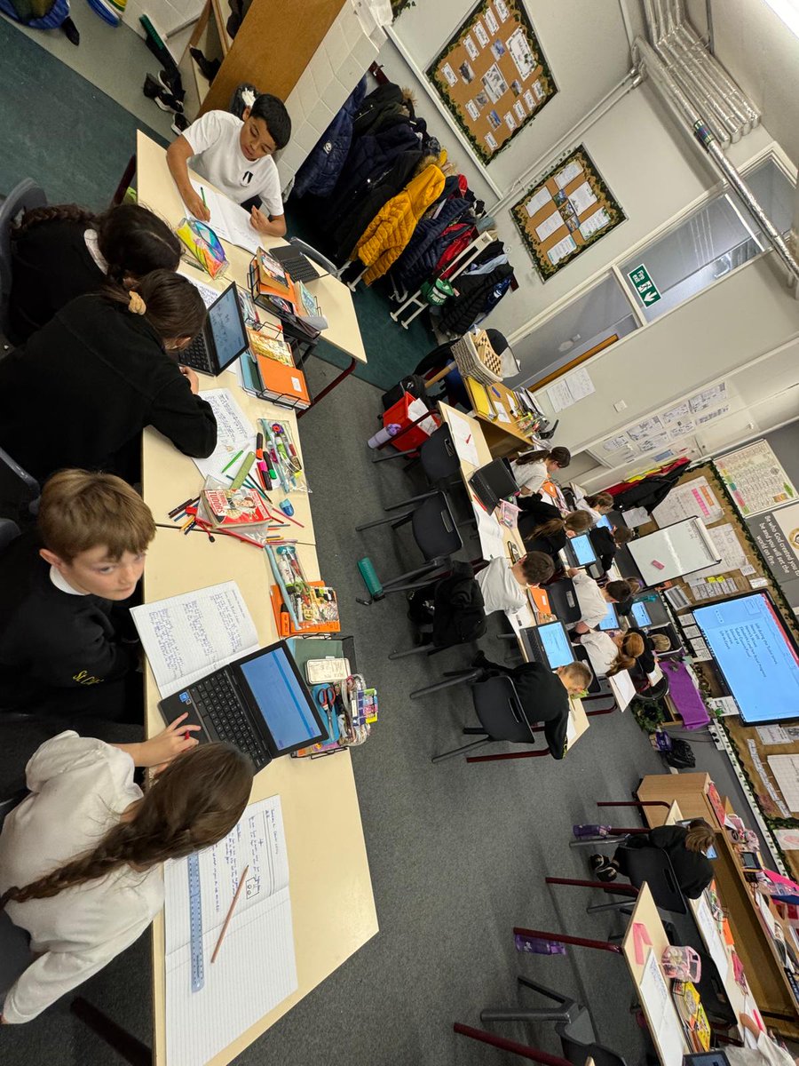 JacintaSCOS's tweet photo. Researching the Tudors and preparing a double page spread of our learning #StCathsHistory https://t.co/6sOkcMHkbY
