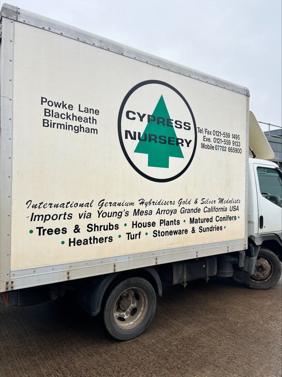 WMFSHadenCross's tweet photo. A big thank you to Cypress Nursery for every year kindly gifting the station amazing Christmas tree!! 🎄 https://t.co/04WJOuWBJQ