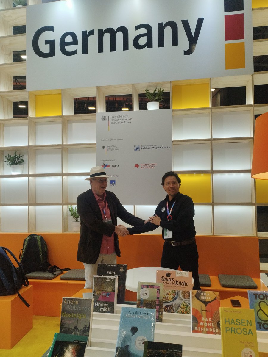 mvblatam's tweet photo. 📚✨ ¡Otra FIL Guadalajara que termina llena de aprendizajes y grandes momentos!
MVB cierra esta feria muy contento:
🤝 Cerramos acuerdos importantes con ReLi, Bibliomanager y Catamount International.
¡Nos vemos en FIL Guadalajara 2025! 🚀
#FILGuadalajara #Metabooks https://t.co/KVtzMyu54a