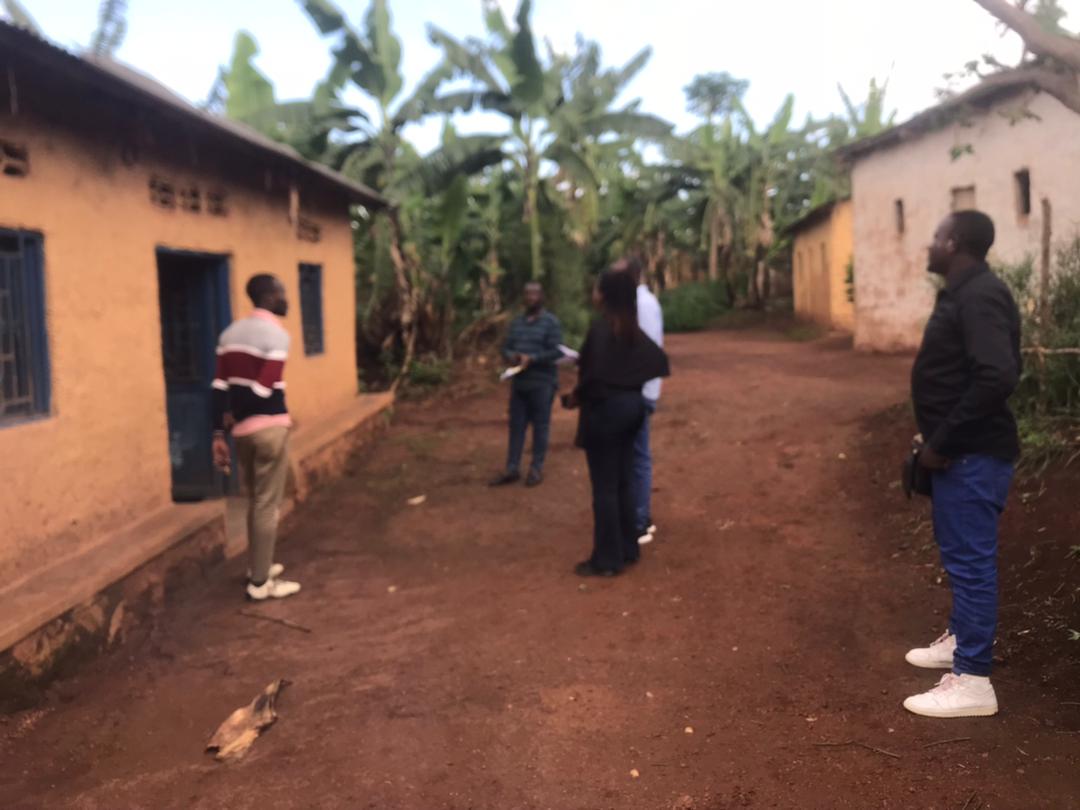 Rurengesec's tweet photo. kuwa 11/12/2024@Rurenge sector twakiriye itsinda riturutse ku Ntara*  bari baje gusuzuma ibikorwa biri  mihigo 2024_2025.
Ibyasizumwe
❇️ inzu  n 'ubwiherero byubatswe muri HSI
❇️ Umuturage wahawe inka
❇️ Abana bavuye mu mirire mibi
❇️ Ubwishingizi bw'imyaka
❇️ SEMEs coached https://t.co/TBBcJb2Ce7