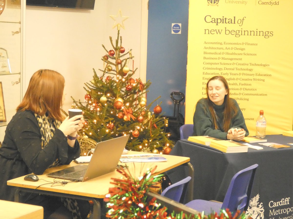 bedwashighsch's tweet photo. Our Sixth Form Open Evening has been a huge success this evening.  We have loved showing off our school and the subjects that we have to offer at A-Level. If you could not make it or have any further questions please contact Mrs Hudson. https://t.co/nFbYdV1Ds3 @Bedwas6thForm https://t.co/JE08vGPzs5