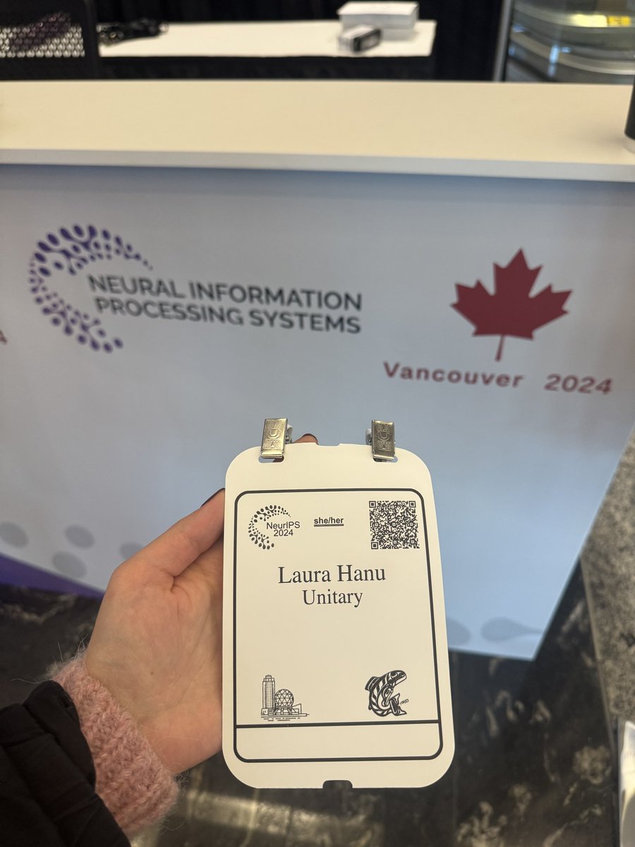 Laura Hanu tweet media