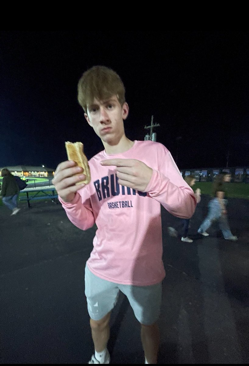 Ryan is used to taking down hot dogs. He’ll have no problem doing it Friday night💪🏼😤