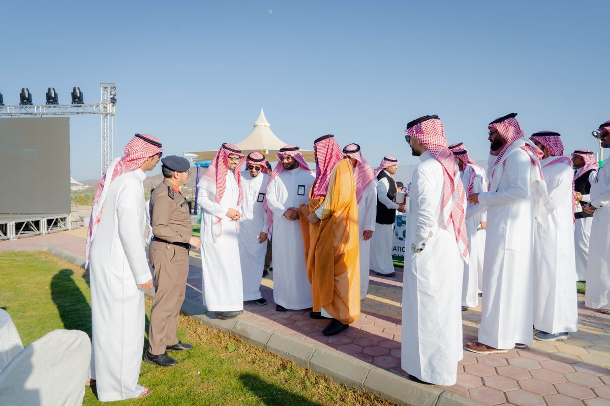 سعادة محافظ الجموم أ. محمد بن ماضي السبيعي، ضمن الجولات التفقدية لمركزي  مدركة ورهاط ،  يقف على  الإستعدادات بمقر الفعاليات بحديقة الطيب والتي تم إعلان فوز  المملكة العربية السعودية بإستضافة كأس_العالم_2034 
اهلًا بالعالم