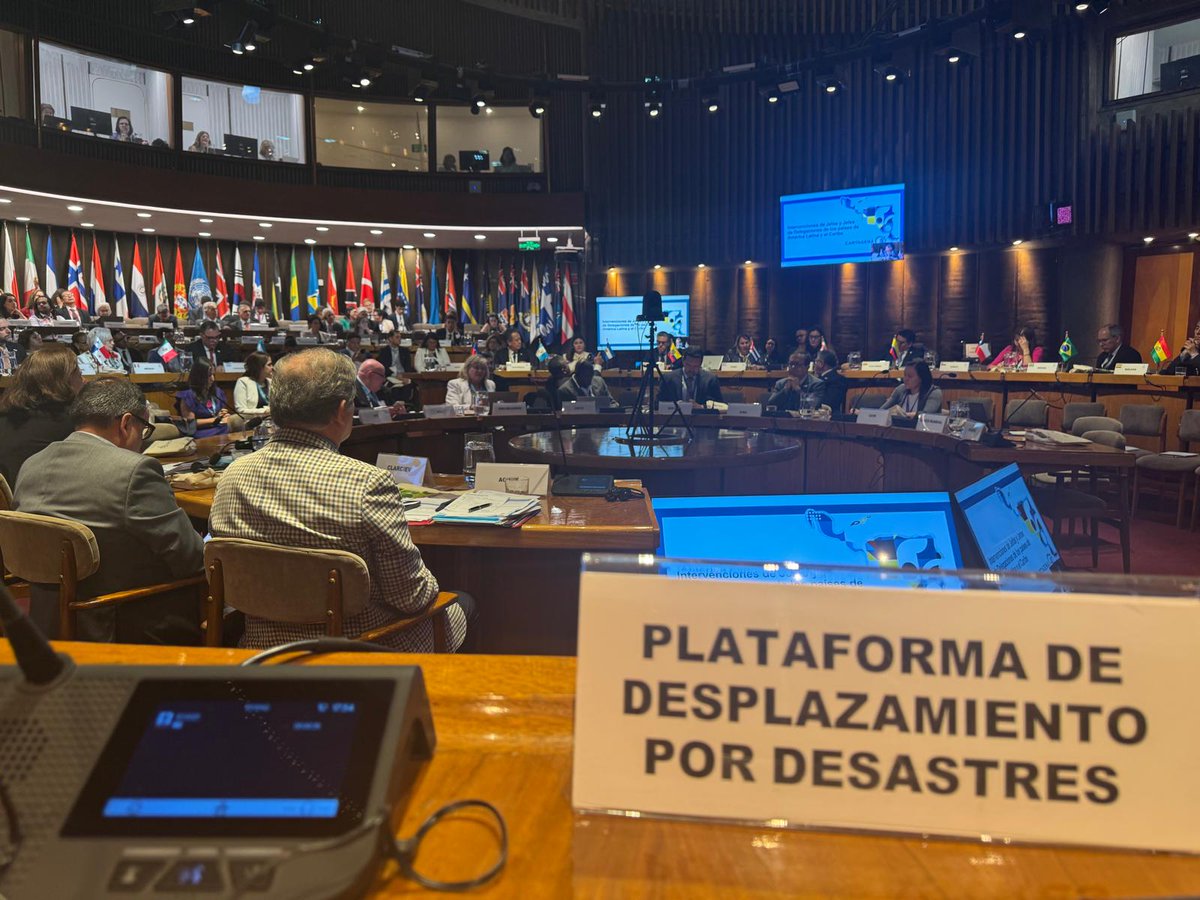 DDisplacement's tweet photo. 🚨🌎 The PDD is proud to be part of the #Cartagena40 Process Ministerial Event, supporting vital conversations on how the region tackles forced displacement due to disasters in the next decade. Tune in LIVE to catch the ongoing discussions and insights 🔴https://t.co/ktZ8Srn6Se https://t.co/ORbJPm5aOY