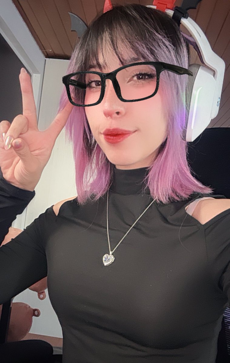 EmetSuki's tweet image. Gente después de un año, decidí hacer extensible ya que soy libre temporalmente de la Uni :,3 ahora si no escapan de mi

Twitch.tv/emetsuki