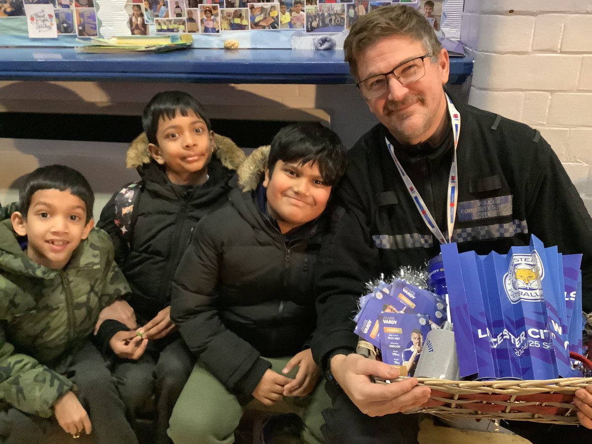 Naima_AshField's tweet photo. Even our guests were impressed with the Day 5 attendance prize. #inschoolontime to get you a chance to win these lovely LCFC merchandise. @HazelSchool @HazelSchool https://t.co/9I2x4pj4YH