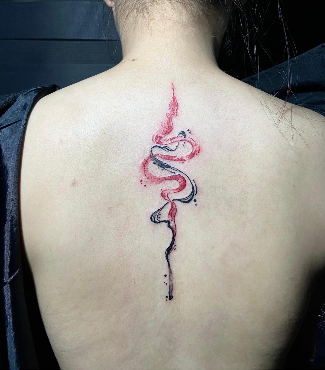 akeminnaa's tweet photo. Its been more than a month since i got my first tats. I guess I can get a new one na 🤪 https://t.co/qIzvI5xdTb
