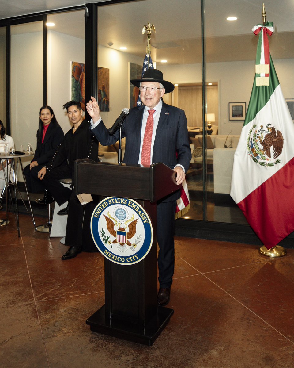 🎖️🎖️ <a href="/USEmbassyMEX/">Embajada EU en Mex</a>  <a href="/VogueMexico/">Vogue Mex y Latam</a>  🎖️🎖️