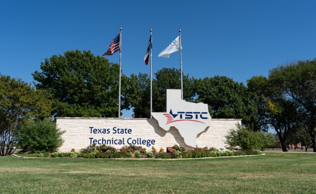 Seguin EDC (@seguinedc) on Twitter photo We are thrilled to share the news that <a href="/TSTCstrong/">Texas State Technical College</a> will be building a new campus right here in Seguin, Texas. This announcement serves as a major first step toward an ever-brighter future for our growing community and for the region as a whole. seguinedc.com/news-and-media… We are thrilled to share the news that <a href="/TSTCstrong/">Texas State Technical College</a> will be building a new campus right here in Seguin, Texas. This announcement serves as a major first step toward an ever-brighter future for our growing community and for the region as a whole. seguinedc.com/news-and-media…